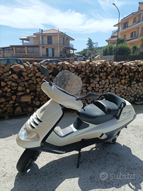 Piaggio Hexagon GTX 180