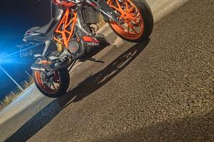 Duke 390 abs 2015 6000km