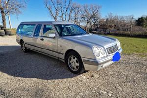 Autofunebre Mercedes W210 trasformazione Pilato