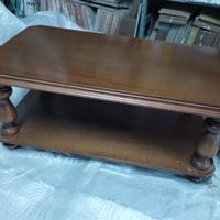 Tavolino in legno da salotto