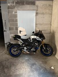 MT-09 SP 9500km pari nuovo