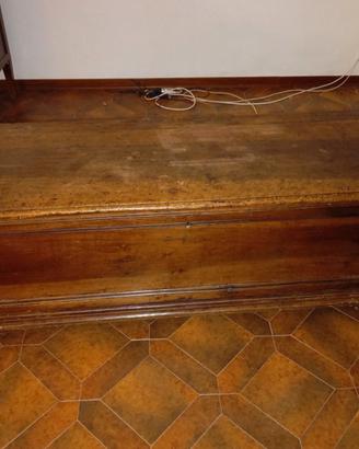 Cassapanca in legno