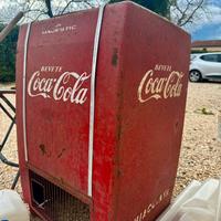 Ghiacciaia coca cola