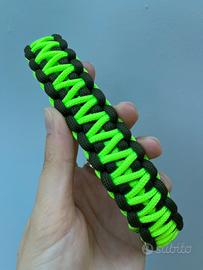 Collare in Paracord verde fluo e nero