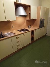 Cucina Completa Lineare come elettrodomestici