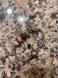 Bracciale Pandora originale in argento con 6 charm