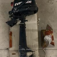 Motore fuoribordo evinrude