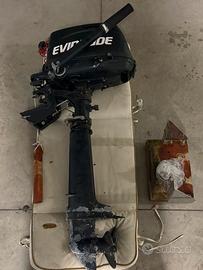 Motore fuoribordo evinrude