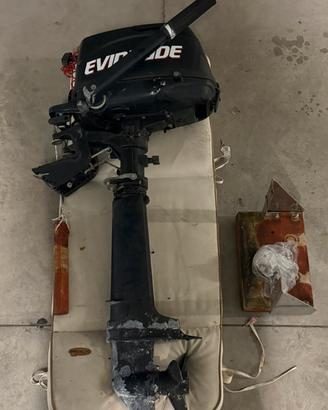 Motore fuoribordo evinrude
