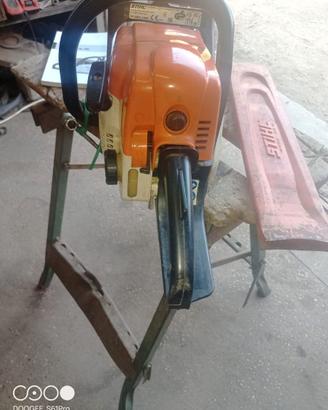 MOTOSEGA STIHL