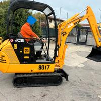 E201 Mini escavatore JCB 8017