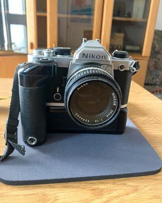 Macchinetta fotografica anlogica Nikon FM