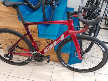 BH RS1 4.5 Sram Rival AXS Mavic Cosmic S carbon