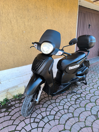 Scooter 125 scarabeo