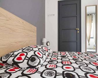 Stanza in appartamento di 105 m² a Milano