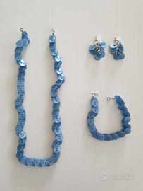 Set collana, bracciale e orecchini con bottoni