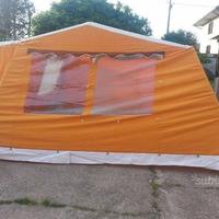 Tenda a casetta