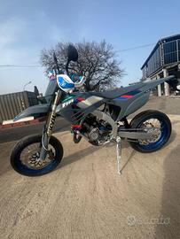 TM MOTO SMR 125 .