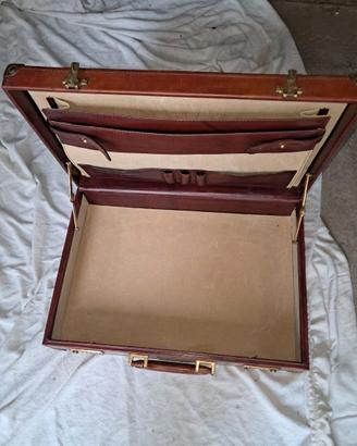 Borsa 24 ore pelle