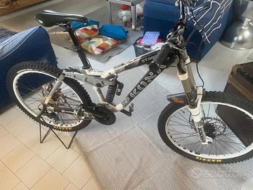  2 kona stinky 26 dh downhill enduro 
