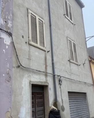 Casa con garage a nule