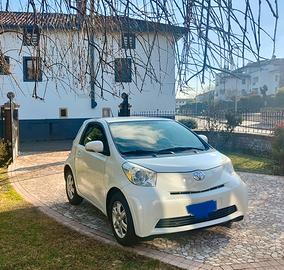 Toyota IQ 1.0 automatica 111.000 km Nov 2011