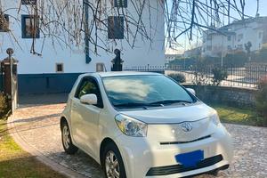 Toyota IQ 1.0 automatica 111.000 km Nov 2011