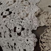 Set 43 pezzi centrini tovaglioli tendini uncinetto