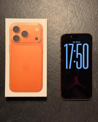 iPhone 17 Pro 256GB Cosmic Orange in garanzia