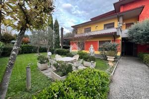 VILLA SINGOLA A CASTEL GOFFREDO