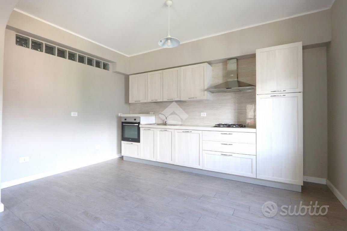 3 LOCALI A L'AQUILA - Vista 5