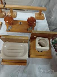 accessori per bagni in legno