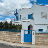 Villino con piccola piscina vicino Torre Lapillo