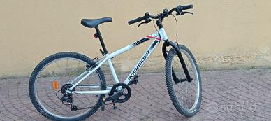 BICICLETTE DA BAMBIANA E RAGAZZA