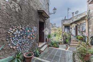 2 LOCALI A CAMPAGNANO DI ROMA