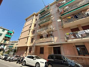 3 LOCALI A GENOVA