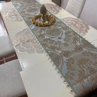 Tavolo allungabile e accorciabile