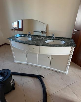 Mobile bagno con specchio 