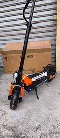 Monopattino elettrico nuovo sigillato 300e