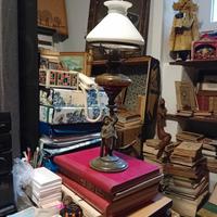 Antica lampada a petrolio