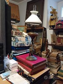 Antica lampada a petrolio