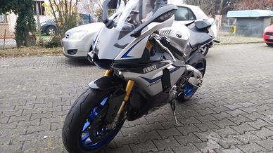 yamaha R1 M