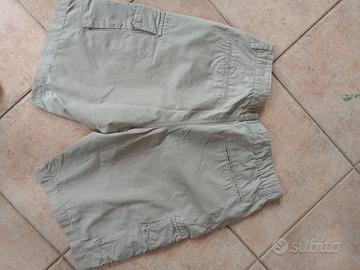 Pantaloni cargo corti