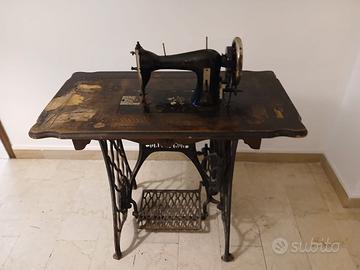Macchina da cucito  d'epoca