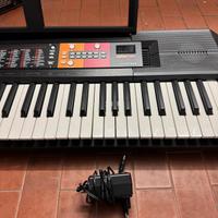 Pianola Yamaha PSR F51