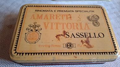 Rara Scatola in Latta d'Epoca - Amaretti Vittoria 