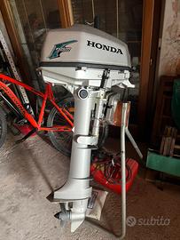 Motore Honda Four 5 cavallo pari al nuovo