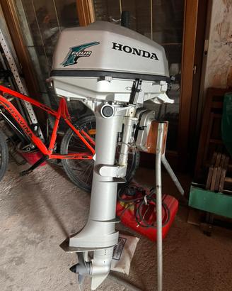 Motore Honda Four 5 cavallo pari al nuovo