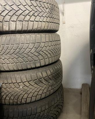 Gomme invernali 215/60/r16 99h