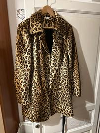 Cappotto di pelliccia leopardato